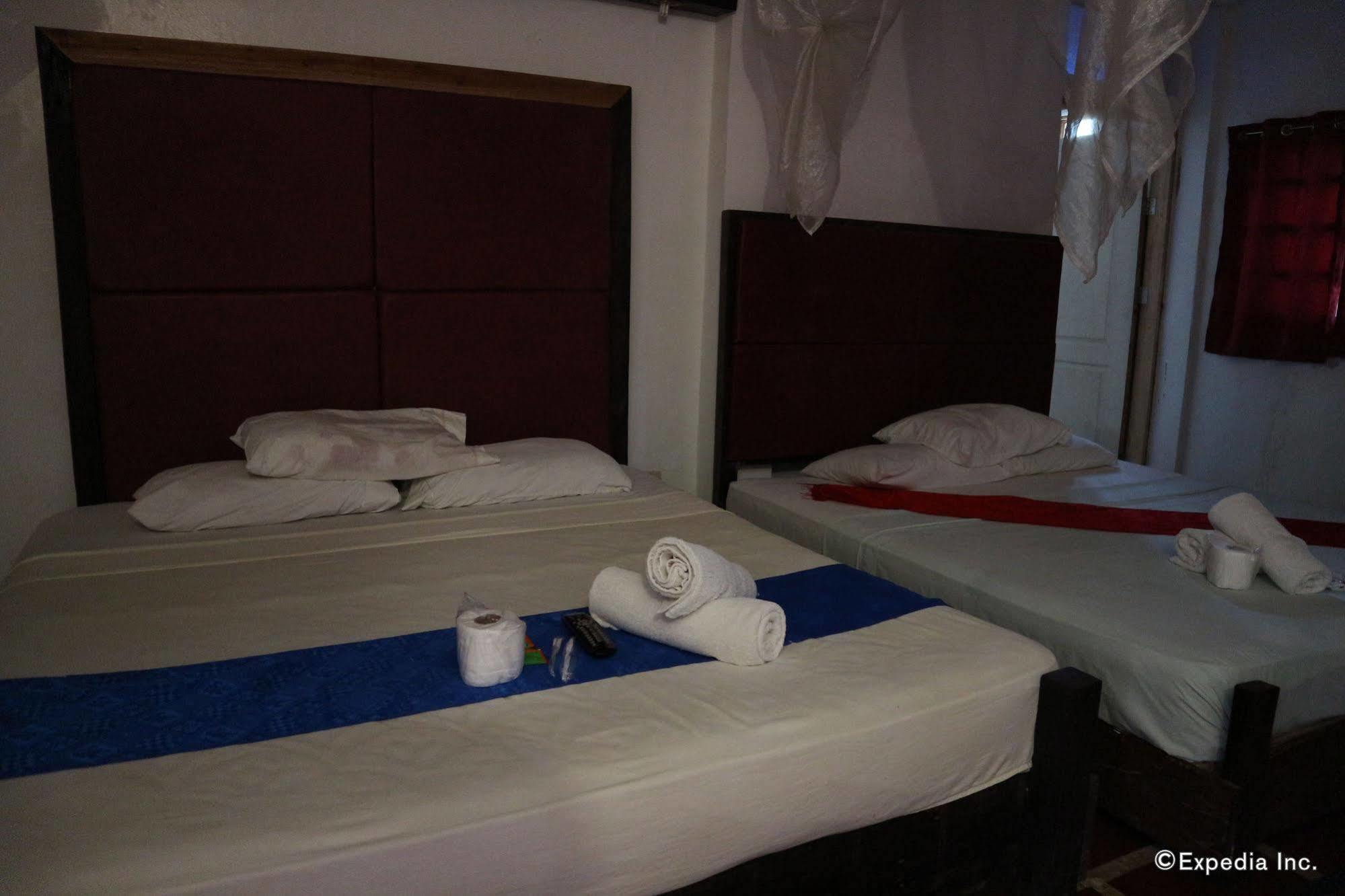 Bed and Breakfast The Lotus Garden Puerto Princesa Exterior foto